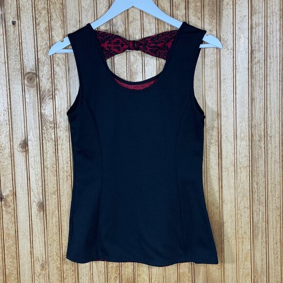 Maurices Black Red Rhinestone Bow Top Sleeveless Blouse Scroll Floral Small 4 6 - Picture 5 of 9